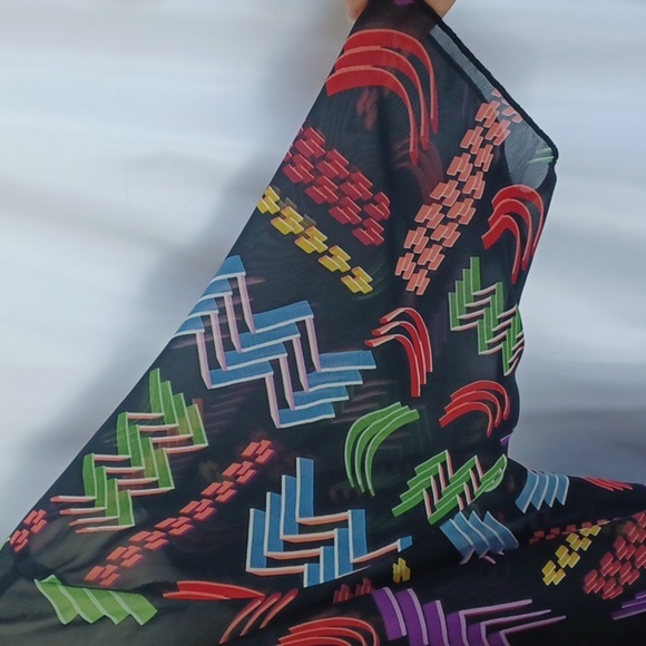 LULAROE MONROE COVERUP M - Picture 4 of 7